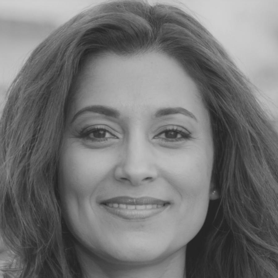 Raluca Dumbravă - Specialist Senior în Planificare Financiară
